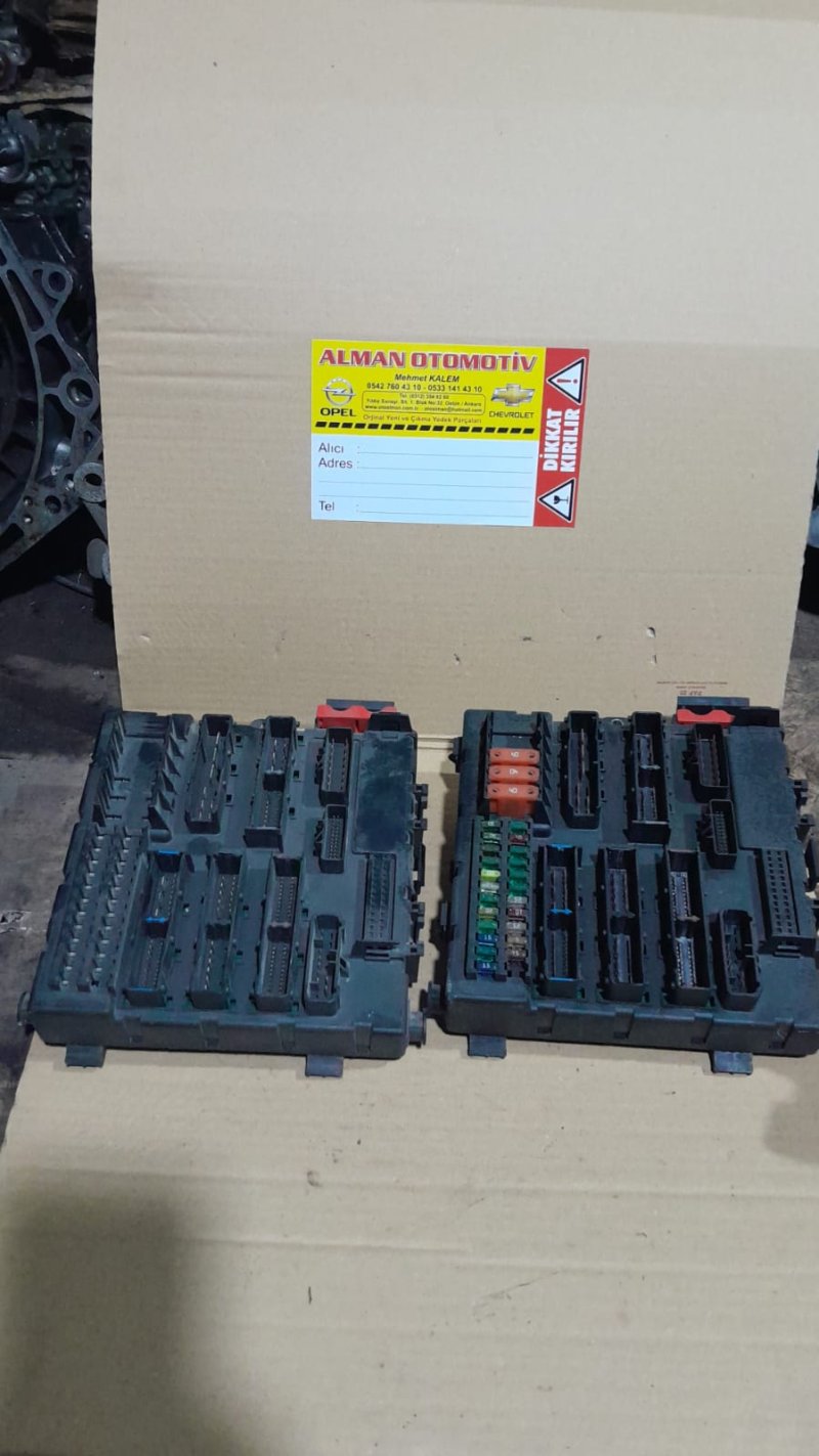 Opel Vectra Çıkma Sigorta Kutusu Arka